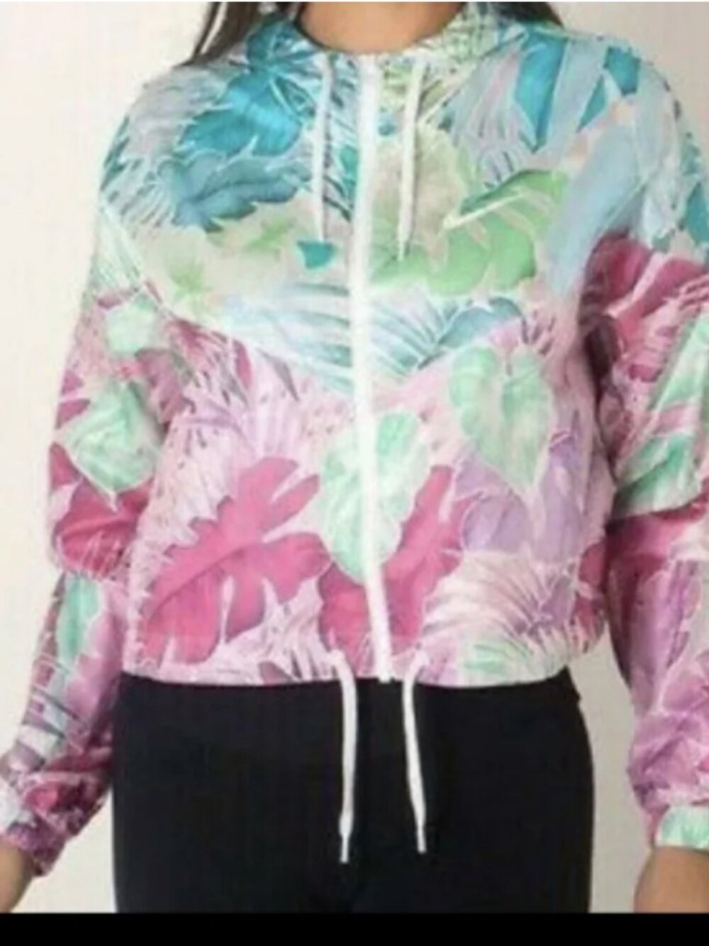 Nike Cropped Windrunner Tropical Jacket M Like New! - Picture 3 of 6